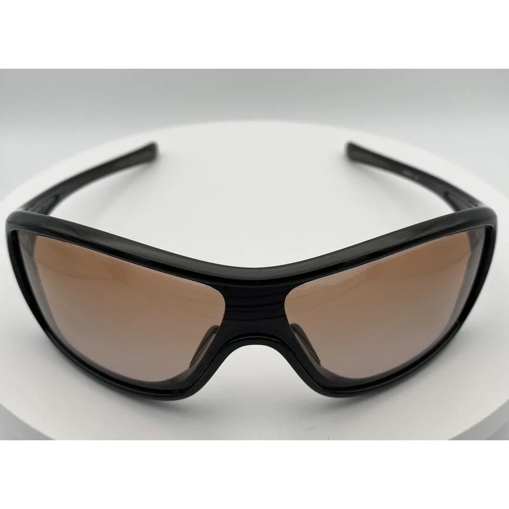 Oakley model ideal